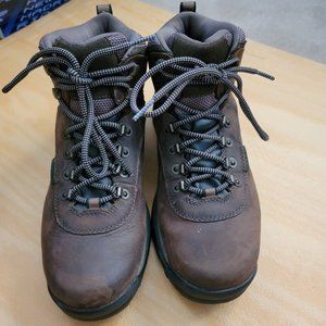Men's NEW Timberland Hiking Boots size 8.5